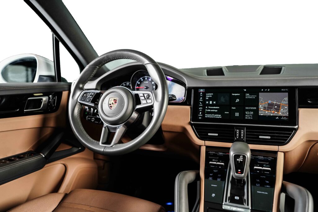 Porsche Cayenne Image