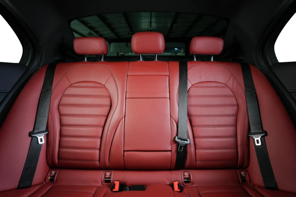 Mercedes-Benz C200 Image