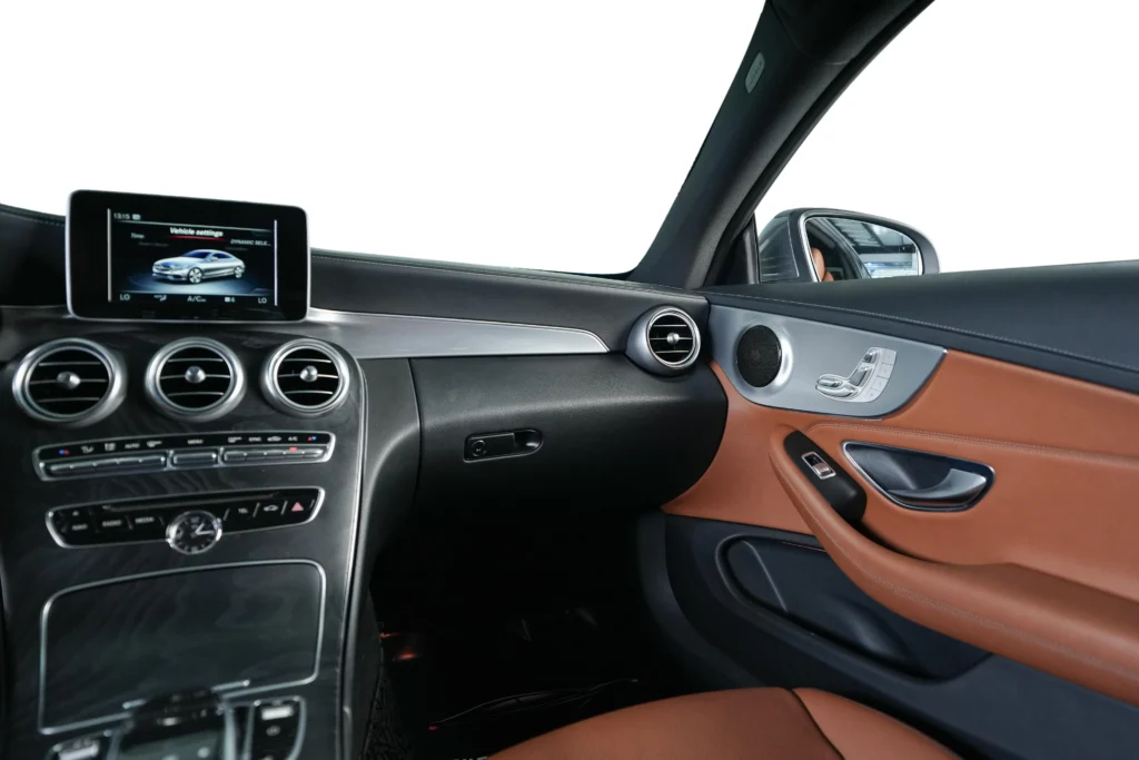 Mercedes Benz C200 Coupe Image