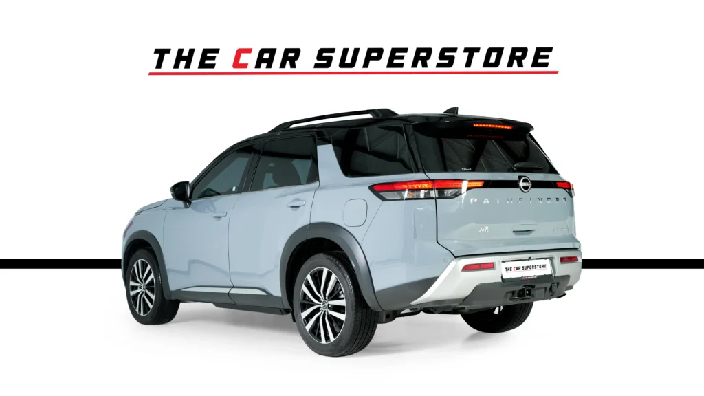 Nissan Pathfinder SL 4WD Image