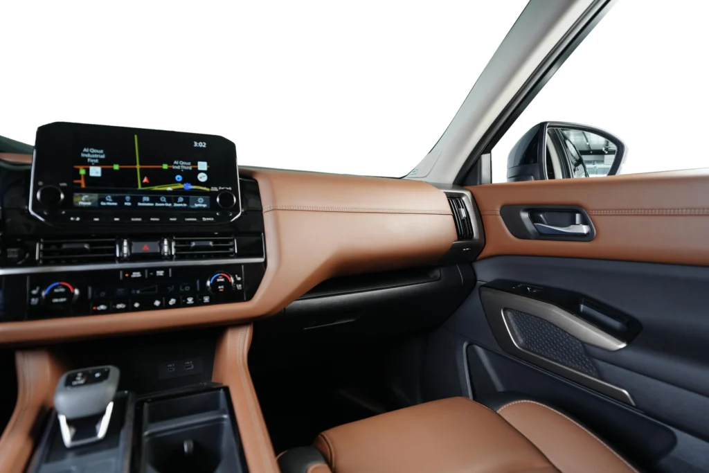 Nissan Pathfinder SL 4WD Image