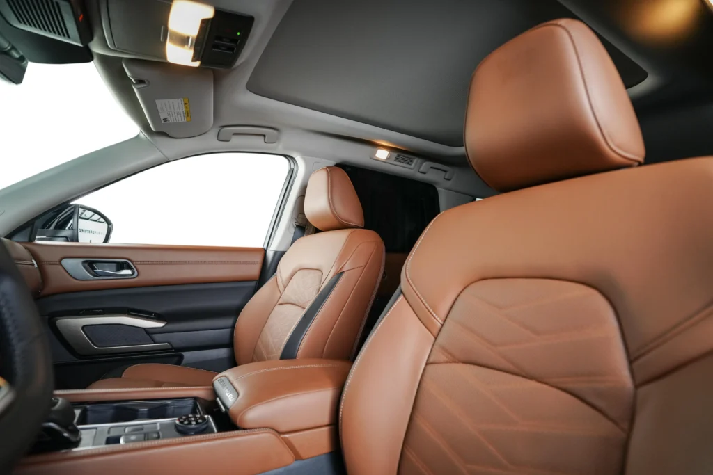 Nissan Pathfinder SL 4WD Image
