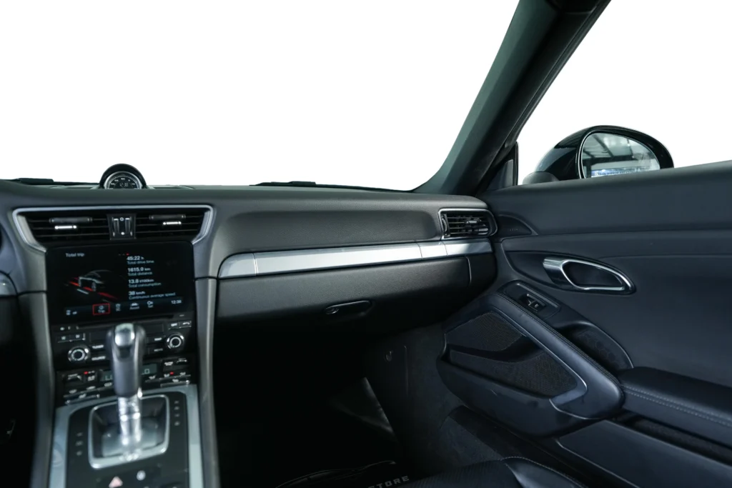 Porsche Carrera 911 Image