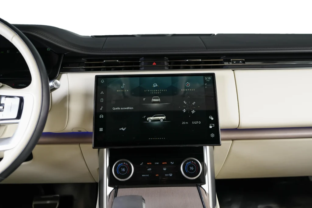 Land Rover Range Rover P530 First Edition Image