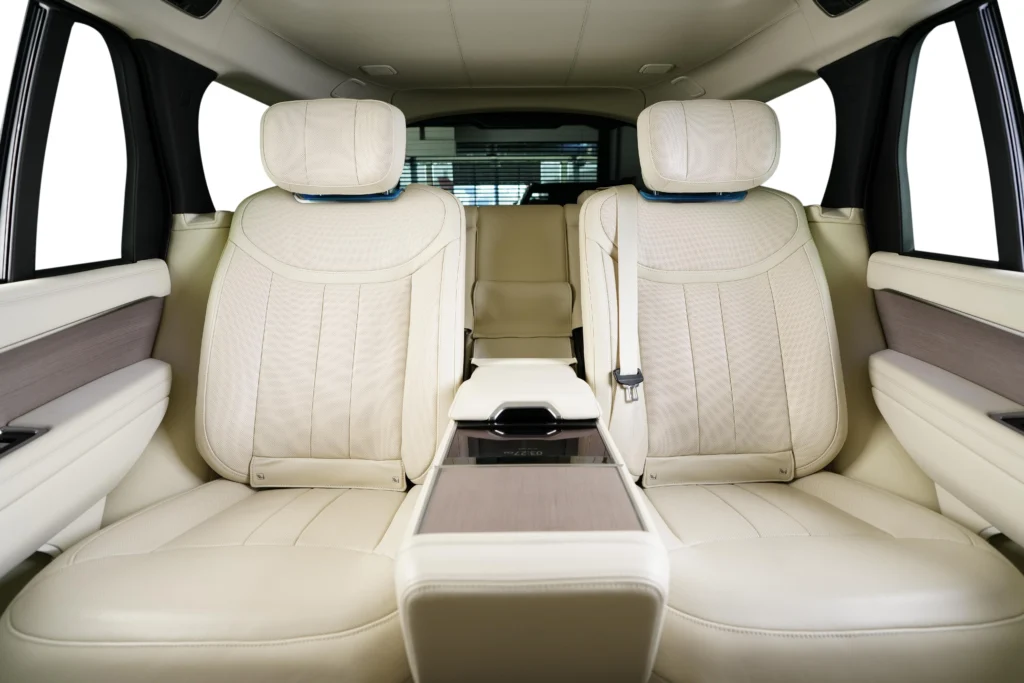 Land Rover Range Rover P530 First Edition Image