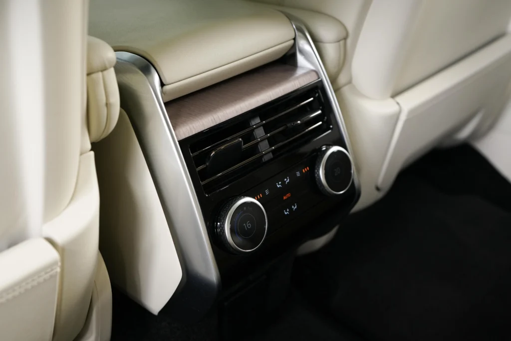 Land Rover Range Rover P530 First Edition Image