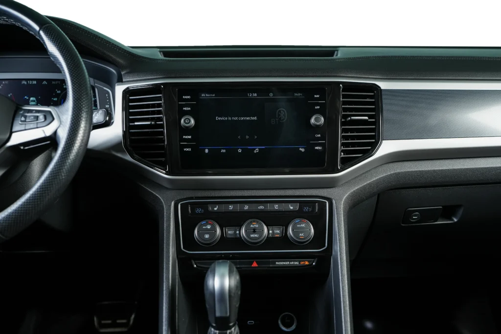 Volkswagen Teramont R-Line Image