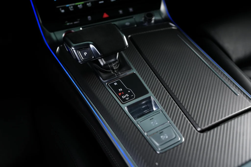 Audi RS6 Avant Image