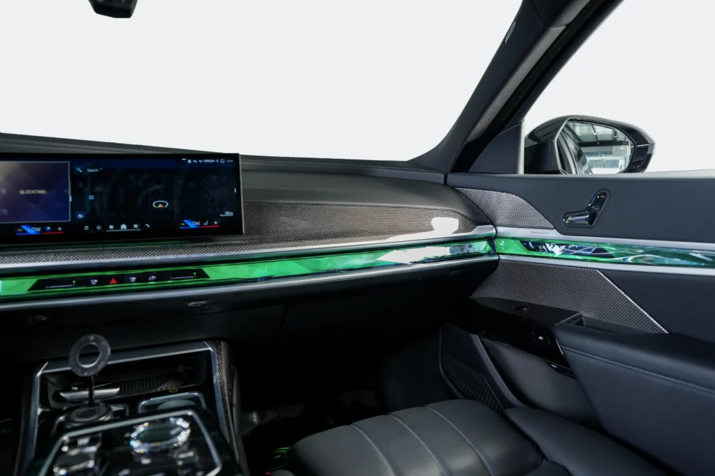 BMW 750e M-sport Image