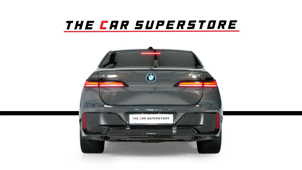 BMW 750e M-sport Image