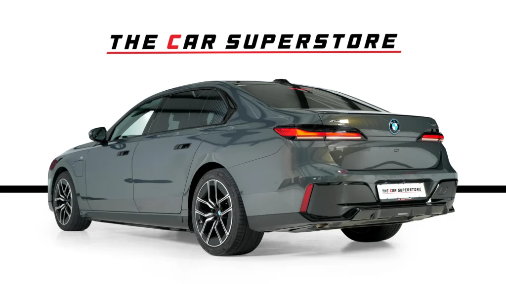 BMW 750e M-sport Image