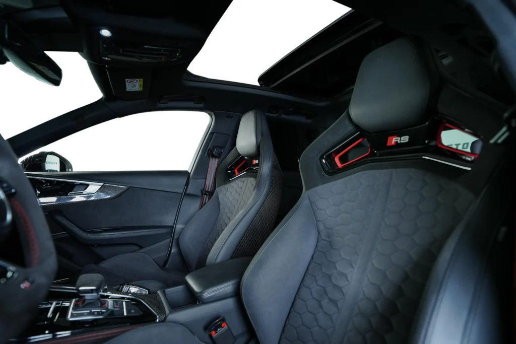 Audi RS4 Avant Competition Image