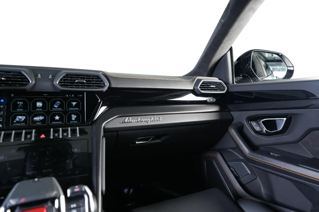Lamborghini Urus Image