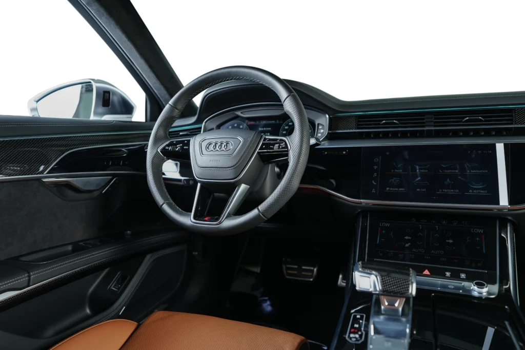 Audi S8 Image