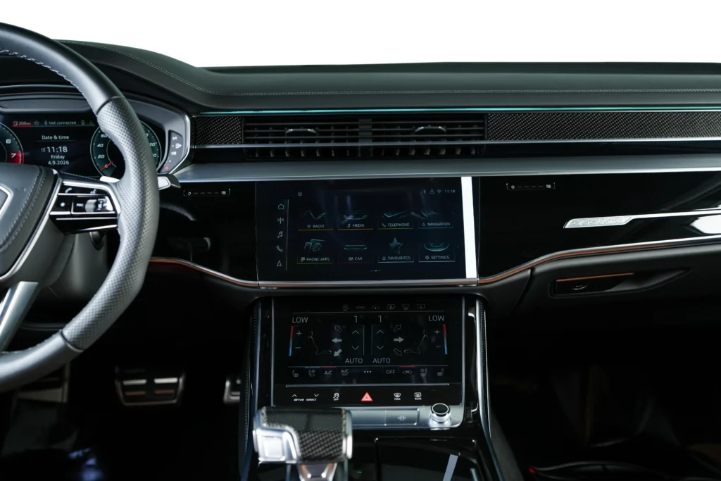 Audi S8 Image