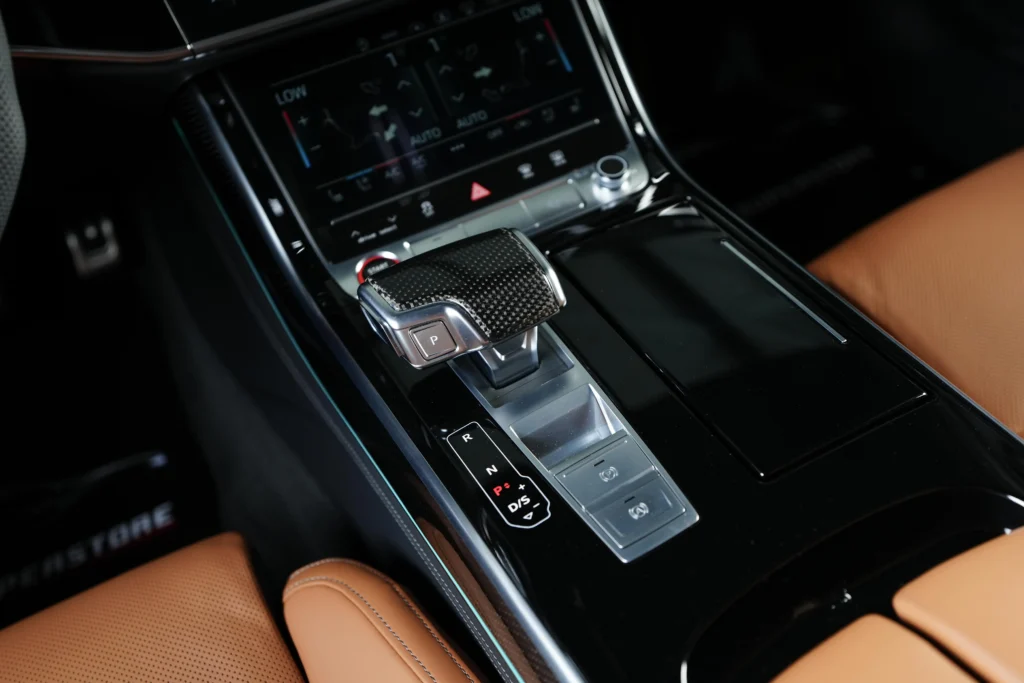 Audi S8 Image