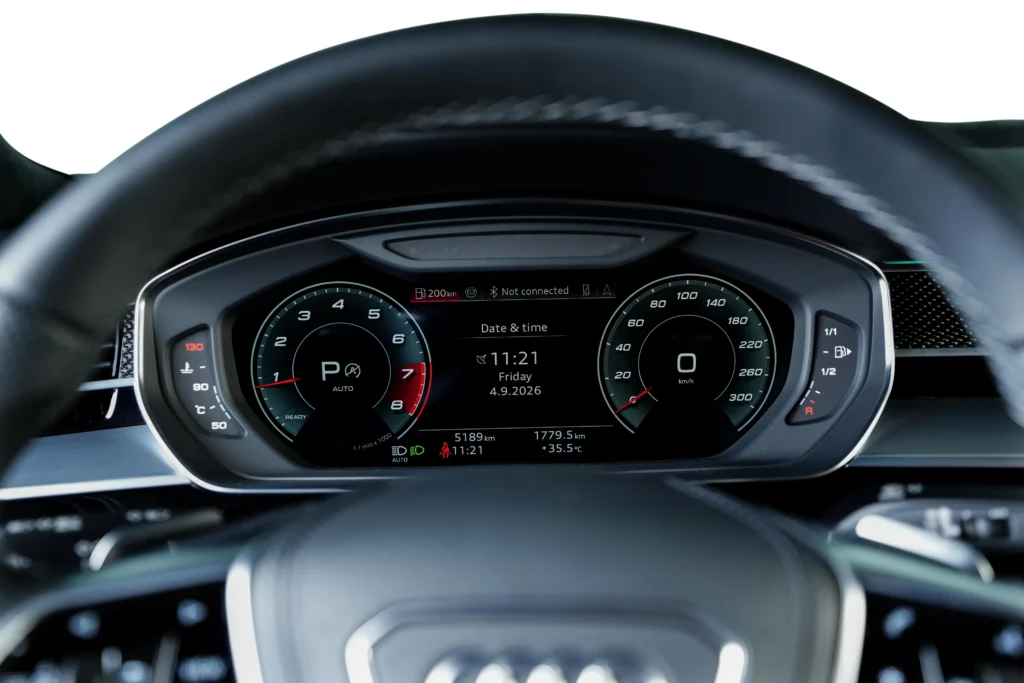 Audi S8 Image