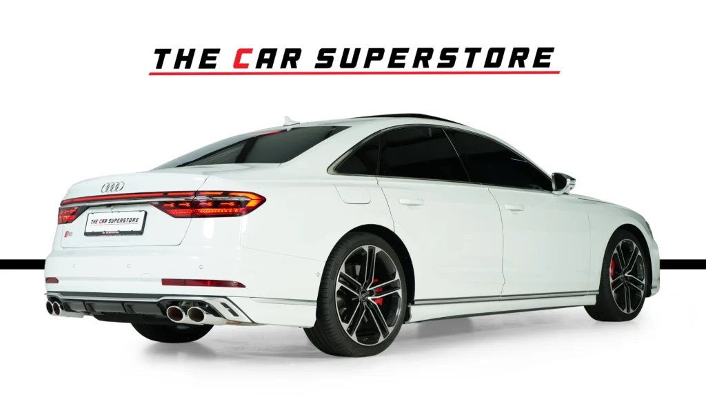 Audi S8 Image