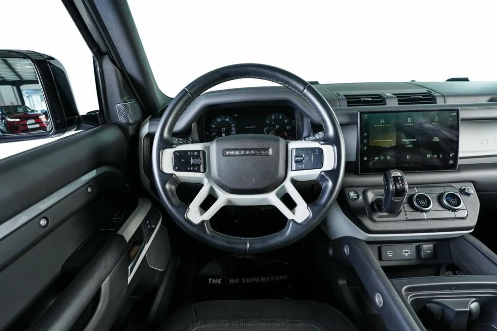 Land Rover Defender 90 X Dynamic Image