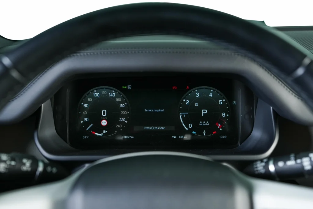 Land Rover Defender 90 X Dynamic Image