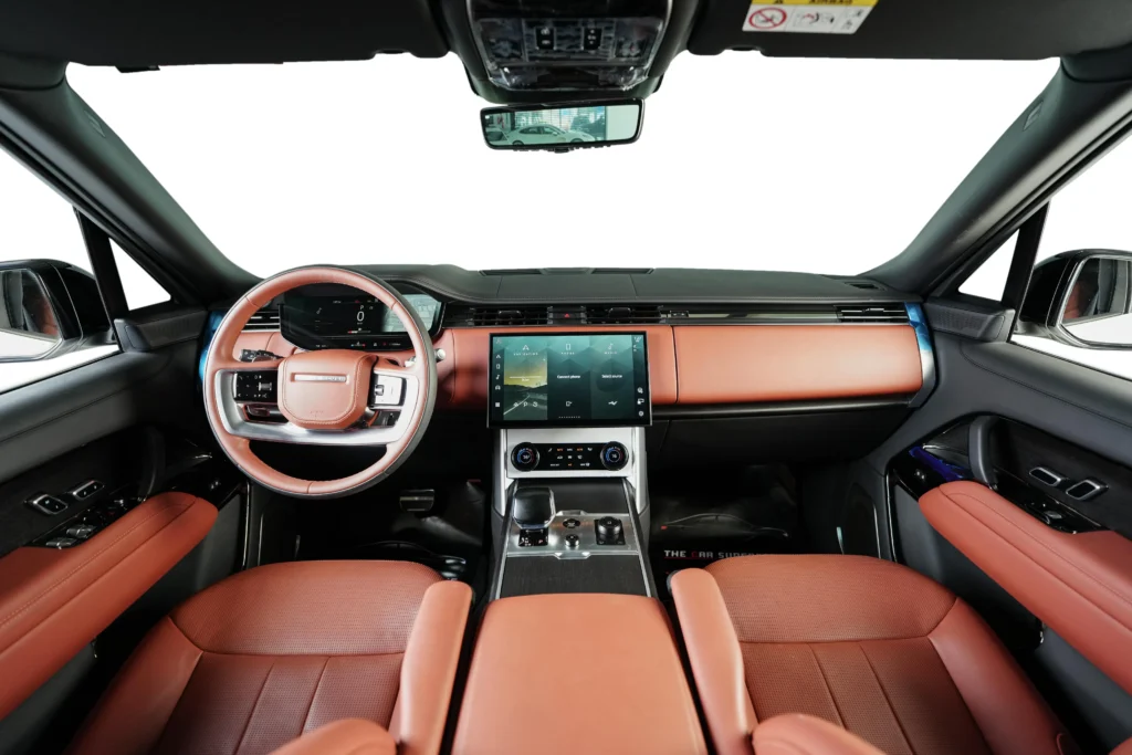 Range Rover SV Image