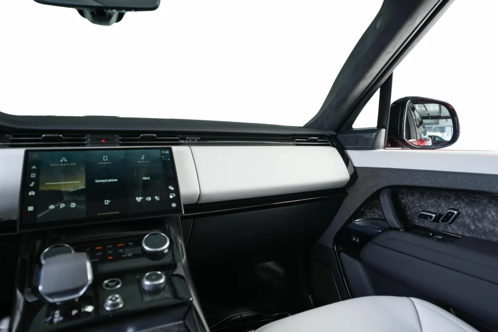 Range Rover Sport P530 First Edition Image