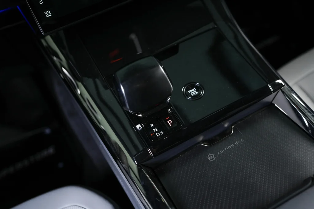Range Rover ️Sport SV Edition One Image