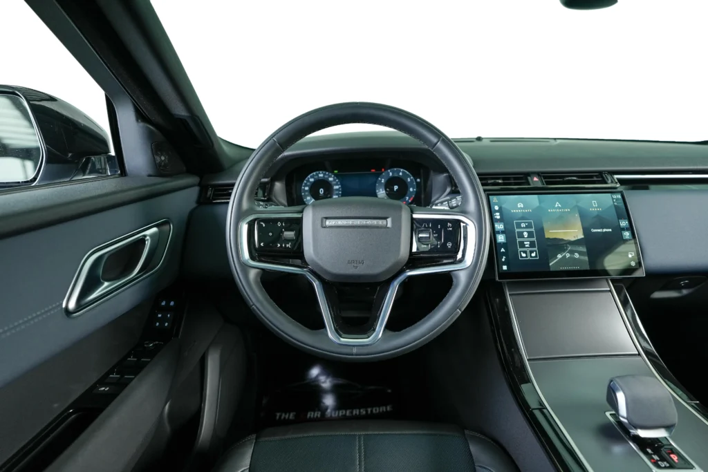 Range Rover Velar P250 SE R Dynamic Image