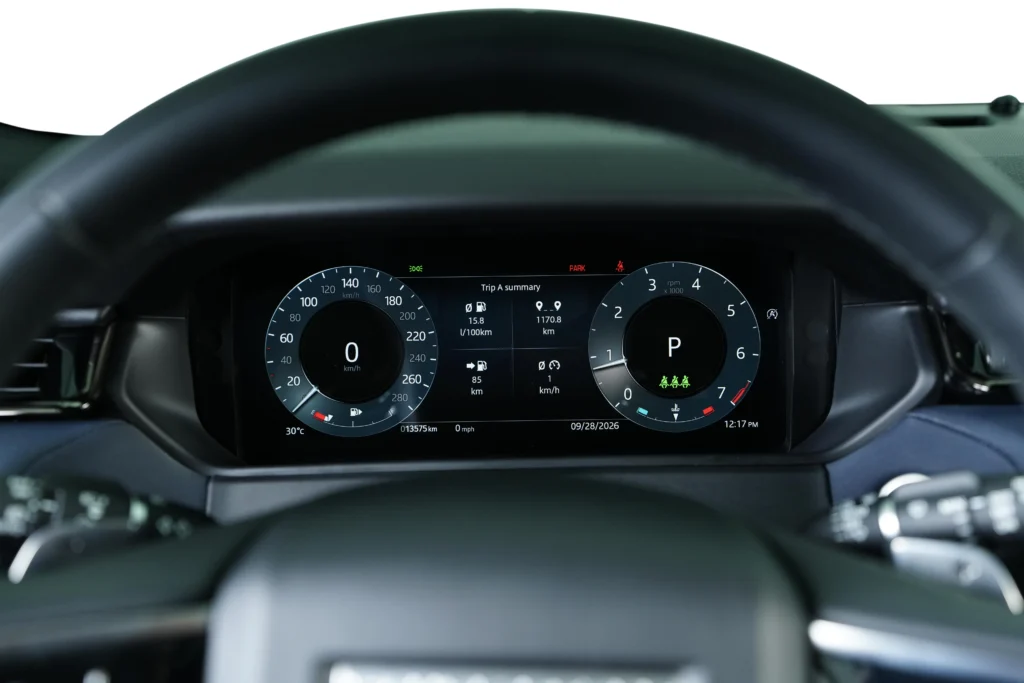 Range Rover Velar P250 SE R Dynamic Image