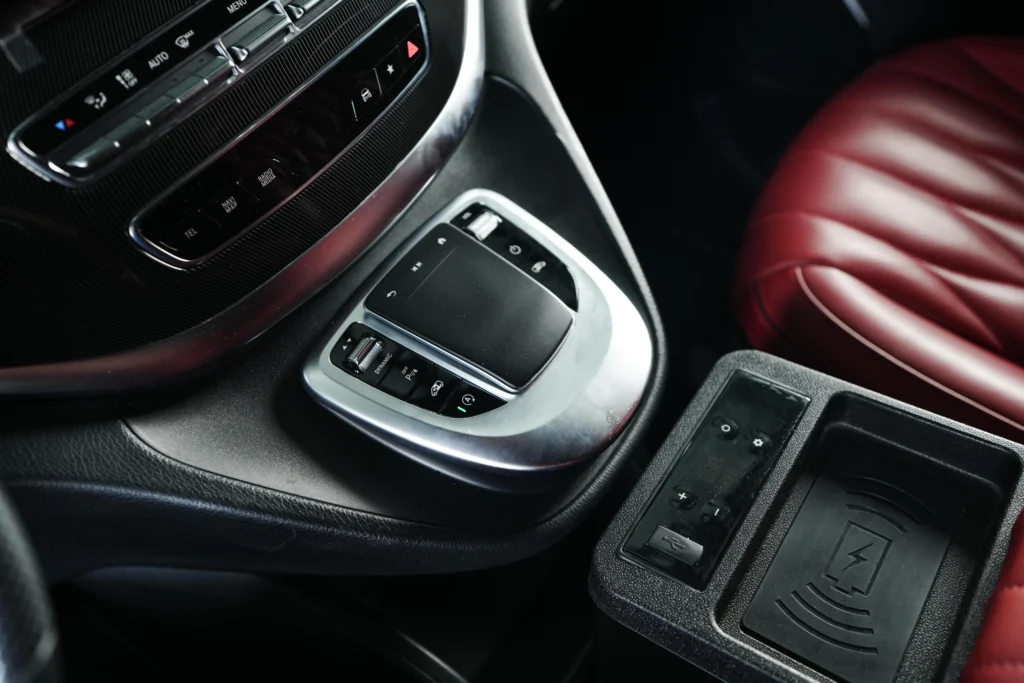 Mercedes Benz V250 VIP Edition Image