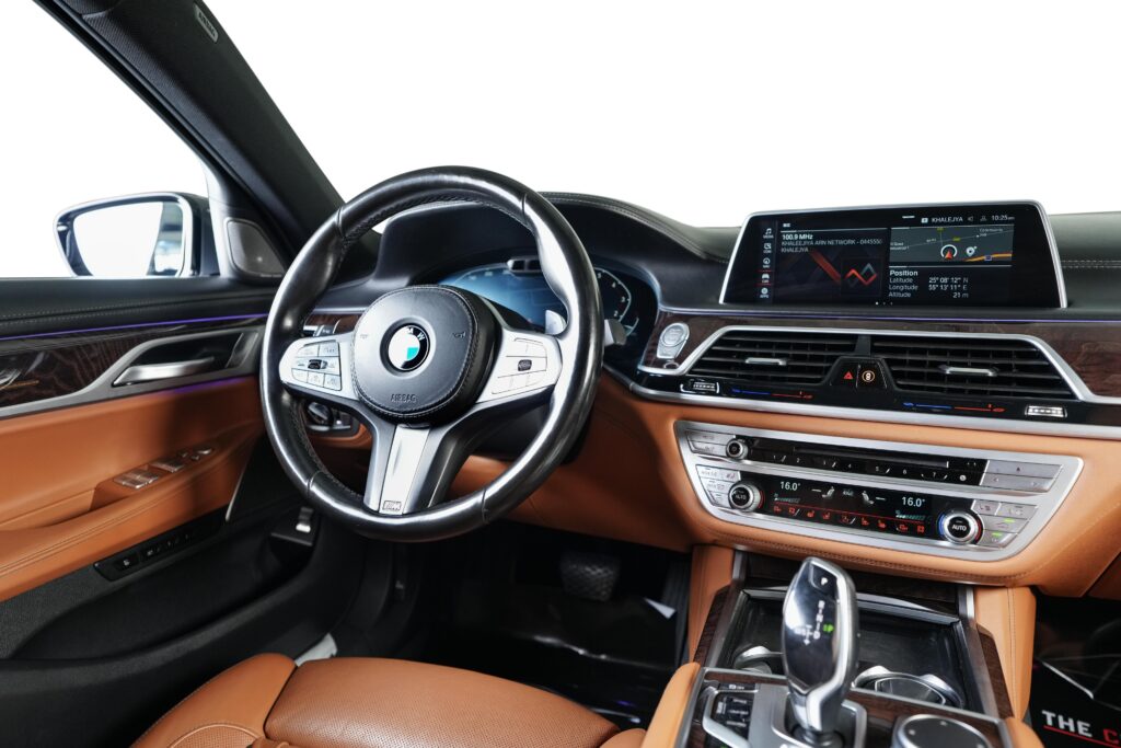 BMW 730Li Image