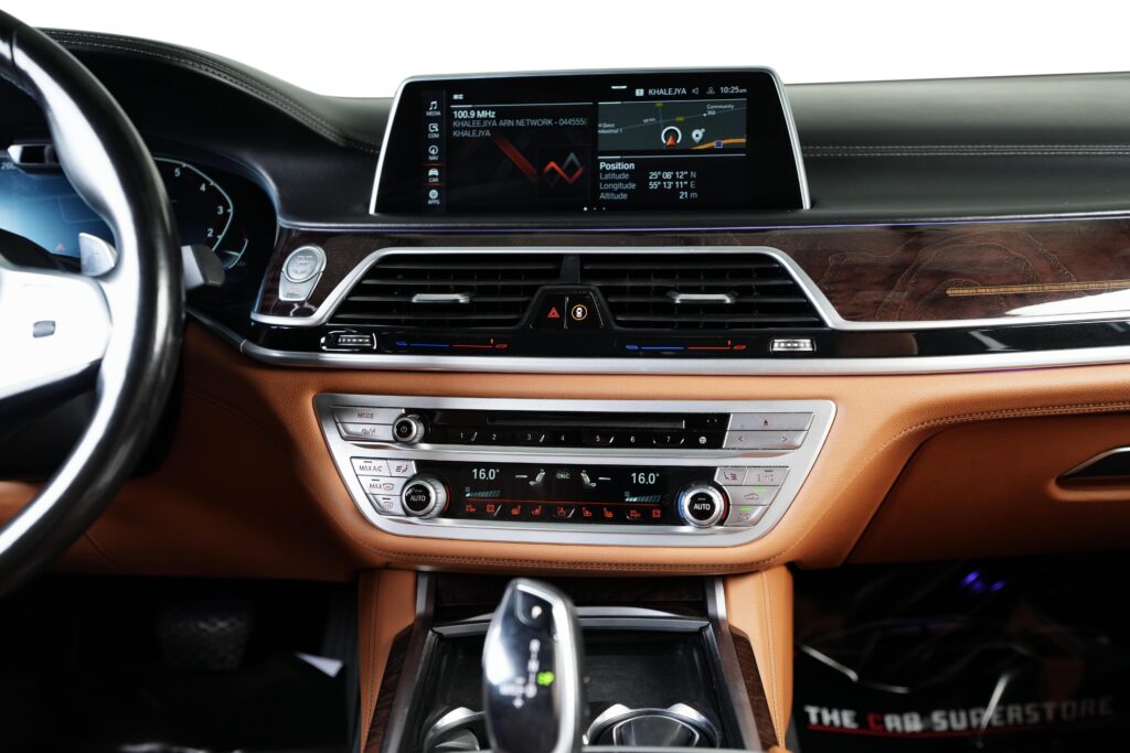 BMW 730Li Image