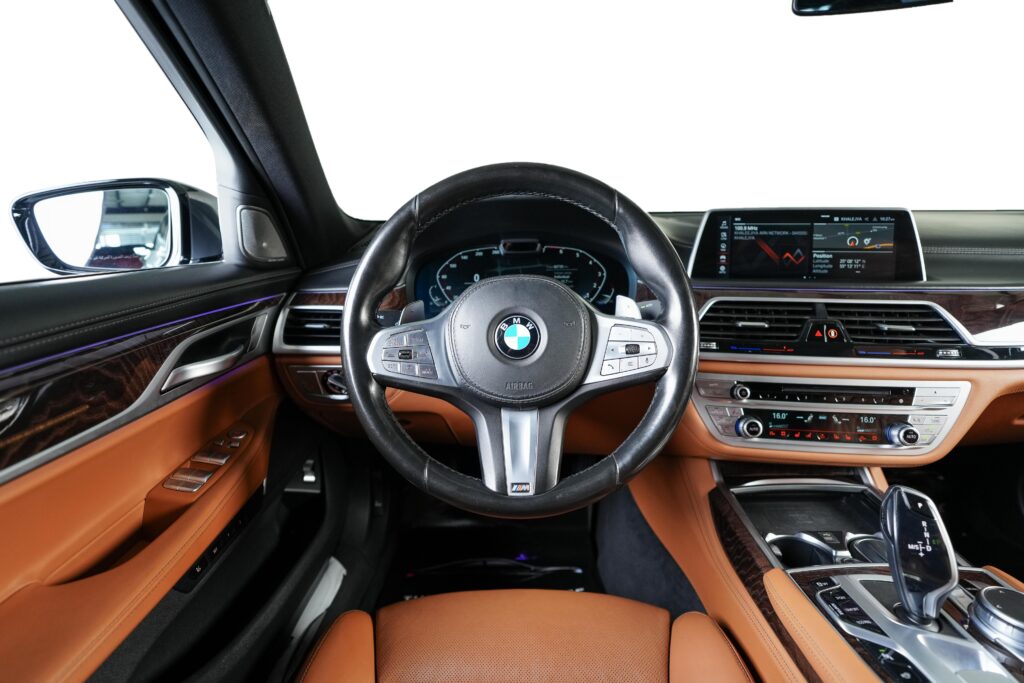BMW 730Li Image