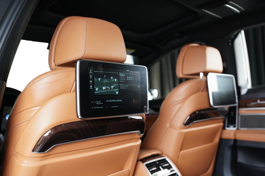 BMW 730Li Image