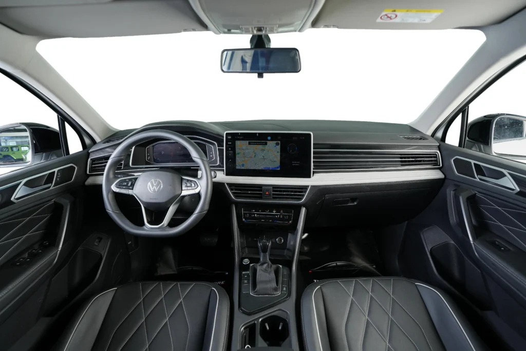 Volkswagen Tiguan L Image