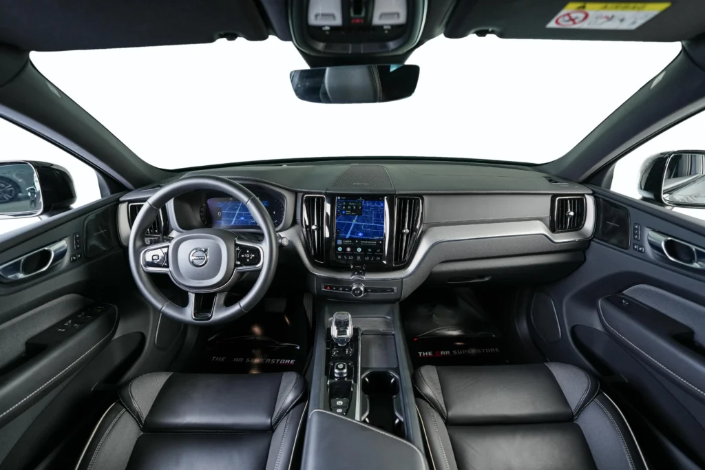 Volvo XC60 B5 Ultimate Dark Image