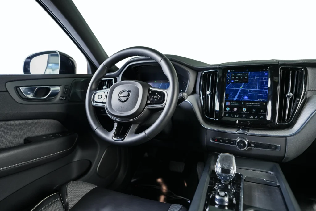 Volvo XC60 B5 Ultimate Dark Image