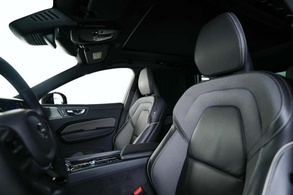 Volvo XC60 B5 Ultimate Dark Image