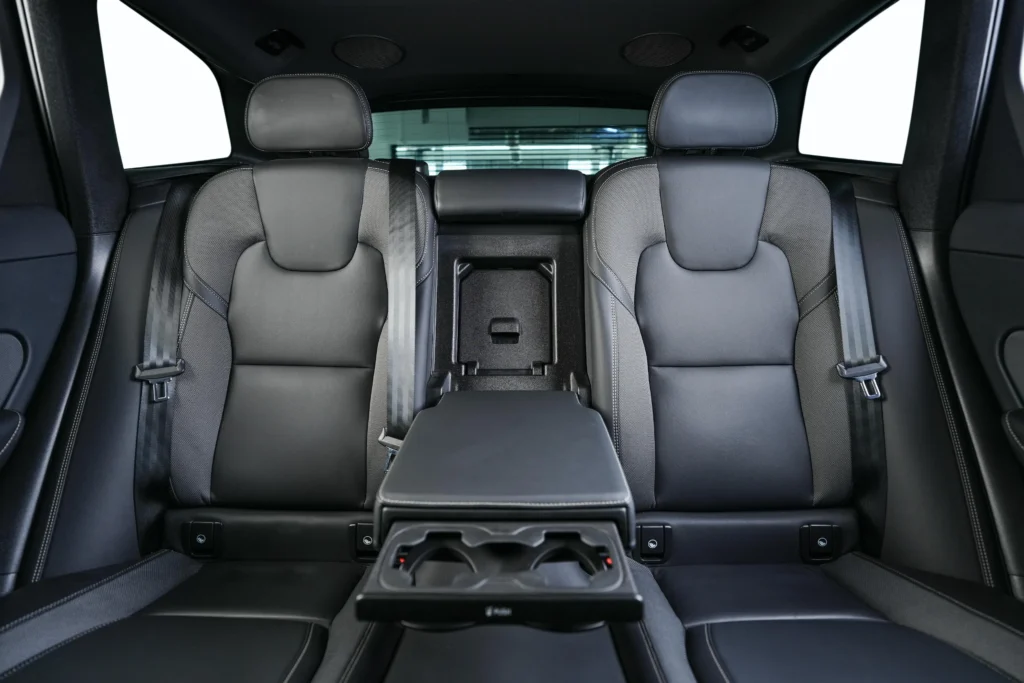 Volvo XC60 B5 Ultimate Dark Image