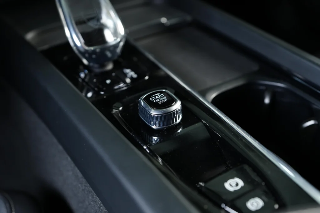 Volvo XC60 B5 Ultimate Dark Image