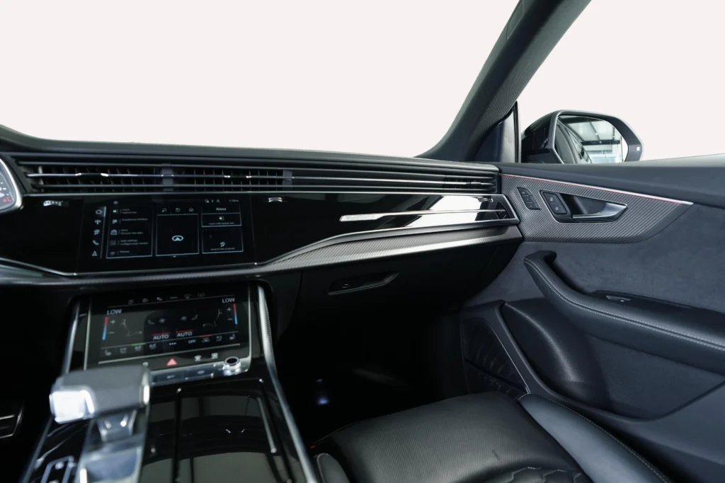 Audi RS Q8 Image