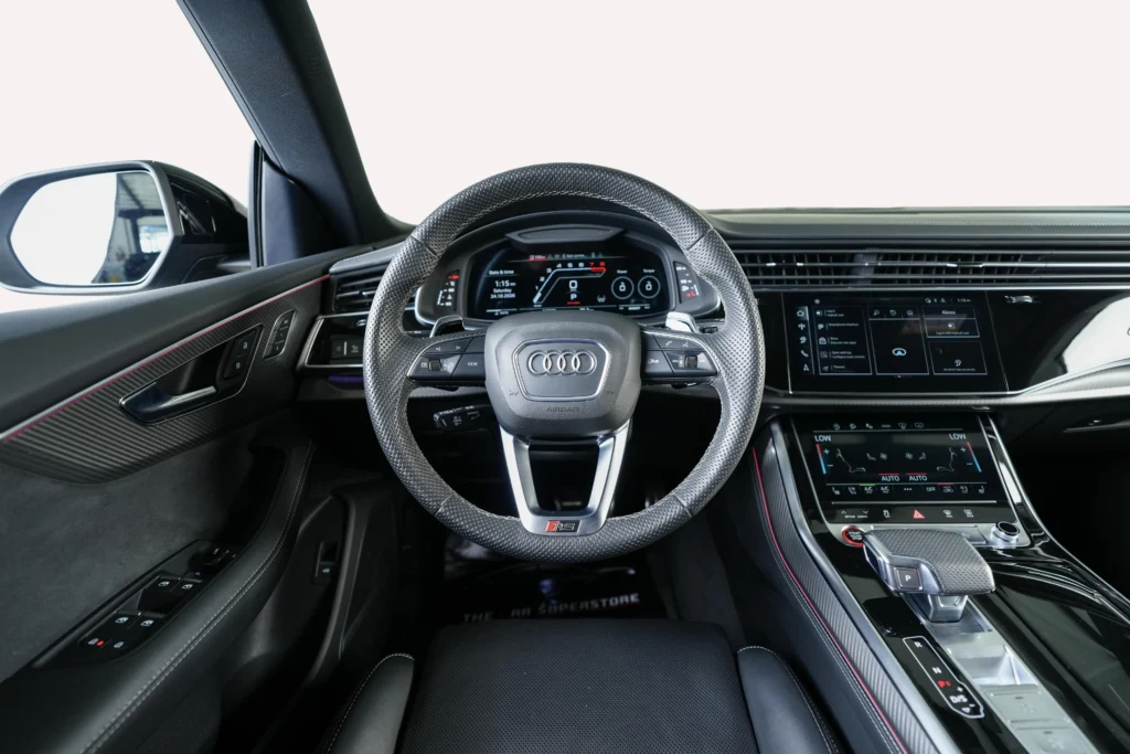 Audi RS Q8 Image