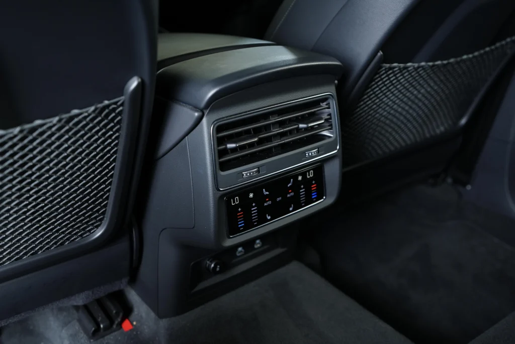 Audi RS Q8 Image