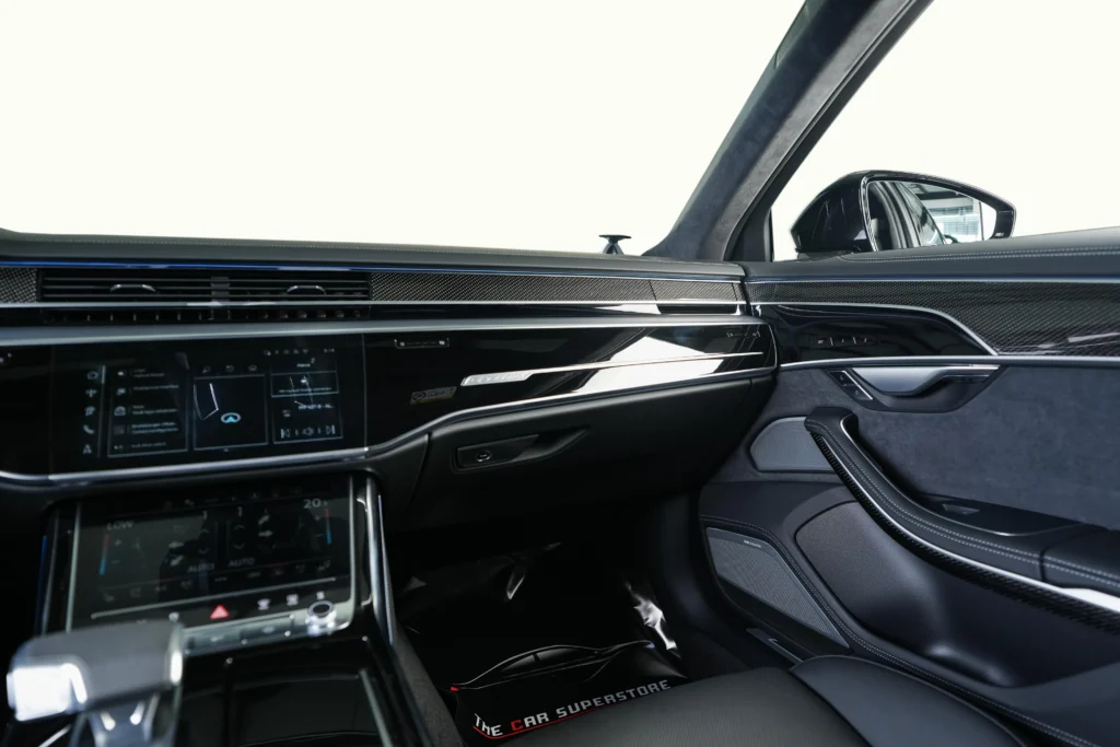 Audi S8 Image