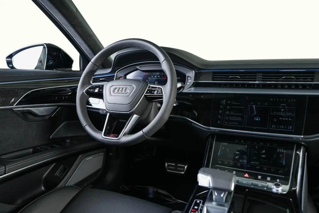 Audi S8 Image