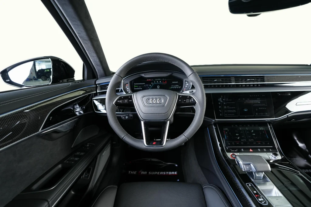 Audi S8 Image