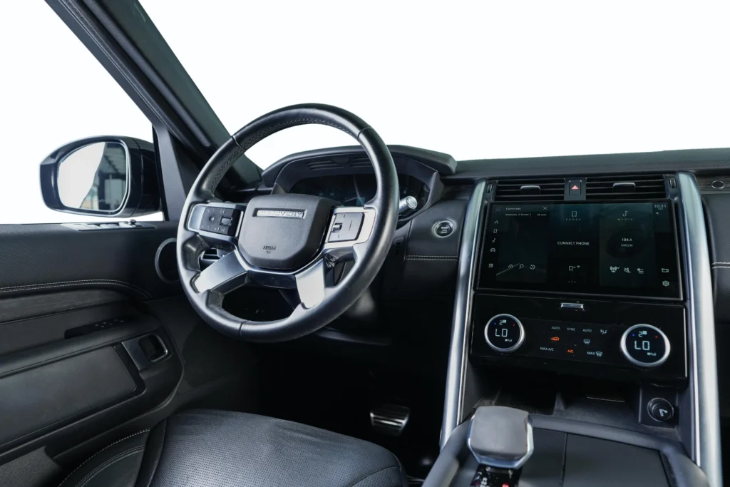 Land Rover Discovery SE R-Dynamic Image