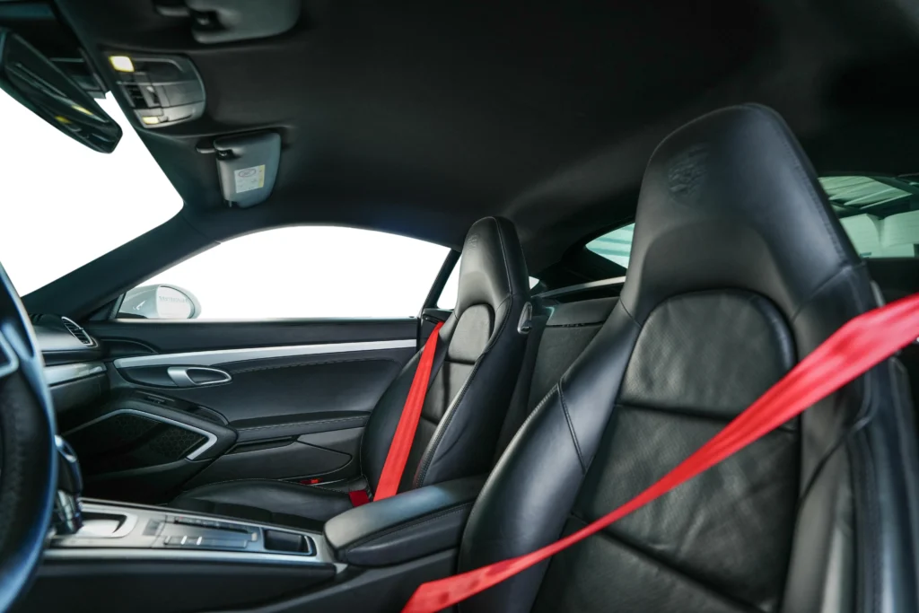 Porsche 718 Cayman Image